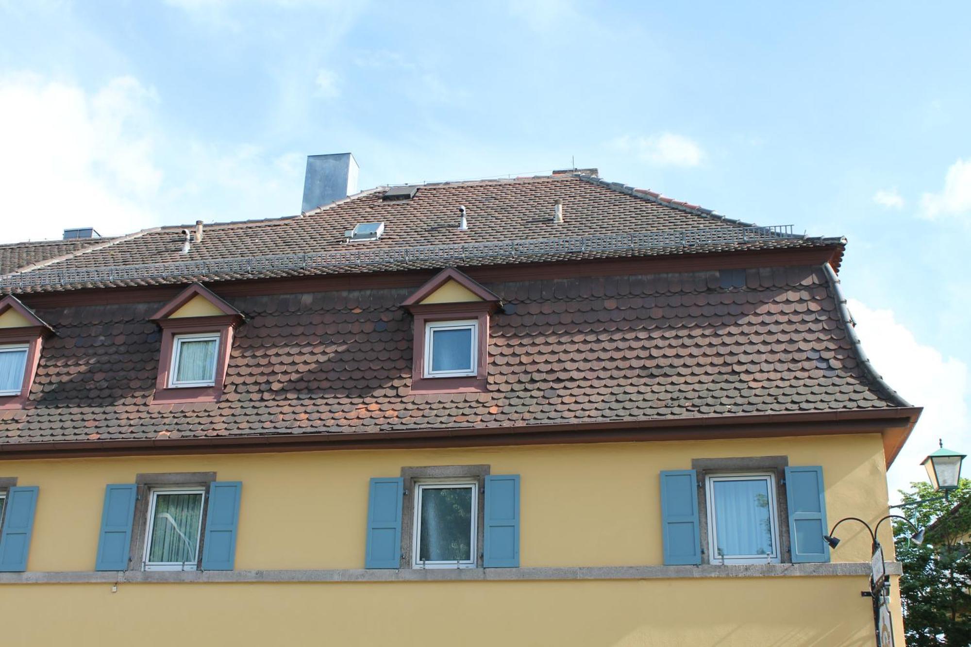 Hotel Gasthof Zur Linde Rothenburg ob der Tauber Bagian luar foto